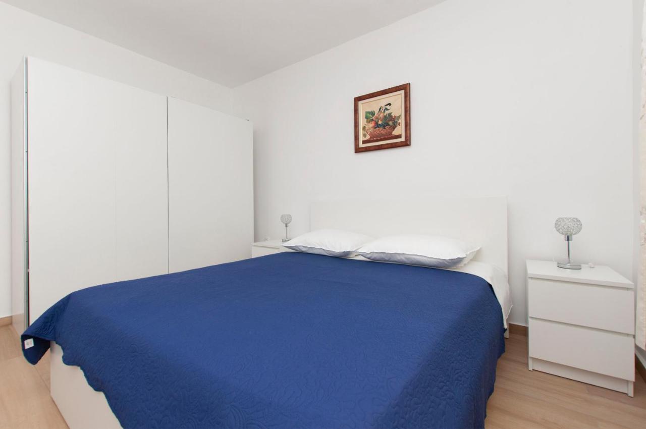 Apartments Jasna โอมิช ภายนอก รูปภาพ