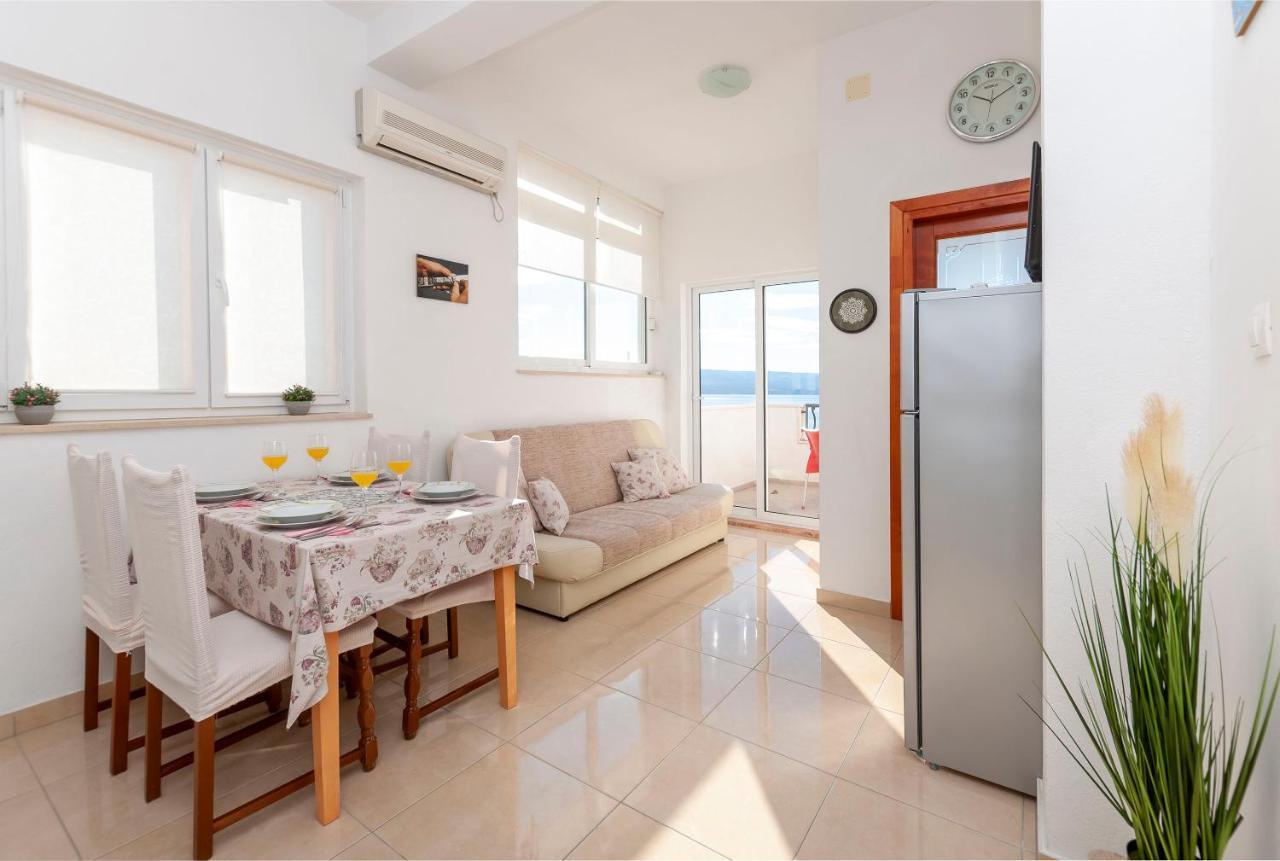 Apartments Jasna โอมิช ภายนอก รูปภาพ