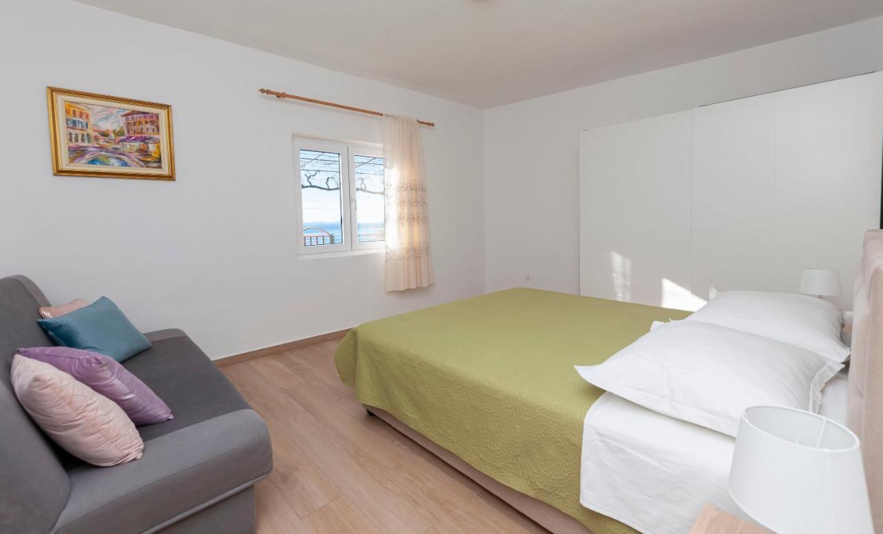 Apartments Jasna โอมิช ภายนอก รูปภาพ